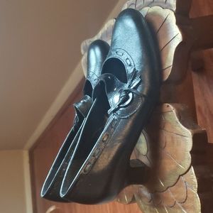 Rieker low heel shoes size 7.5M